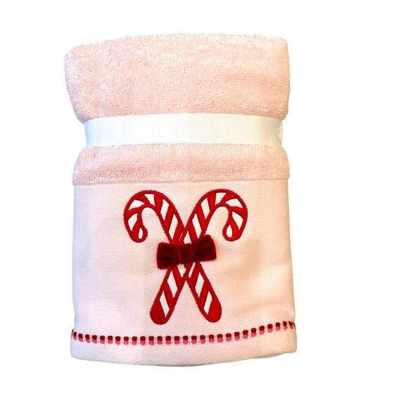 Set of 2 Pink Christmas Hand Towels Peppermint Candy Cane Bow 100% Cotton NEW - Picture 2 of 10